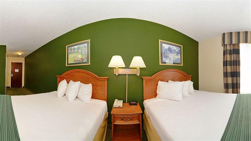 Americas Best Value Inn Louisville Exterior photo