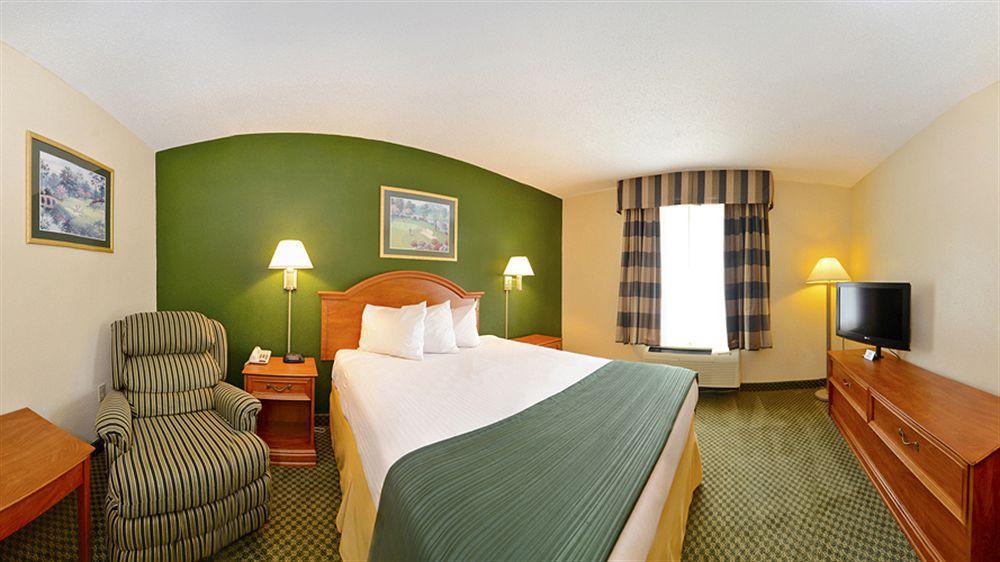 Americas Best Value Inn Louisville Exterior photo