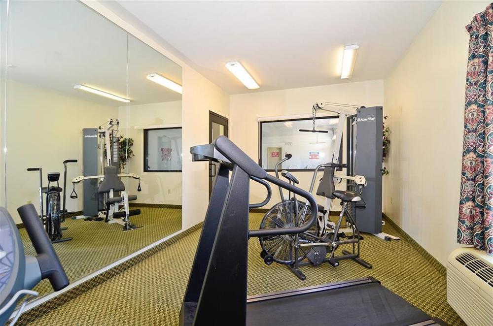 Americas Best Value Inn Louisville Facilities photo