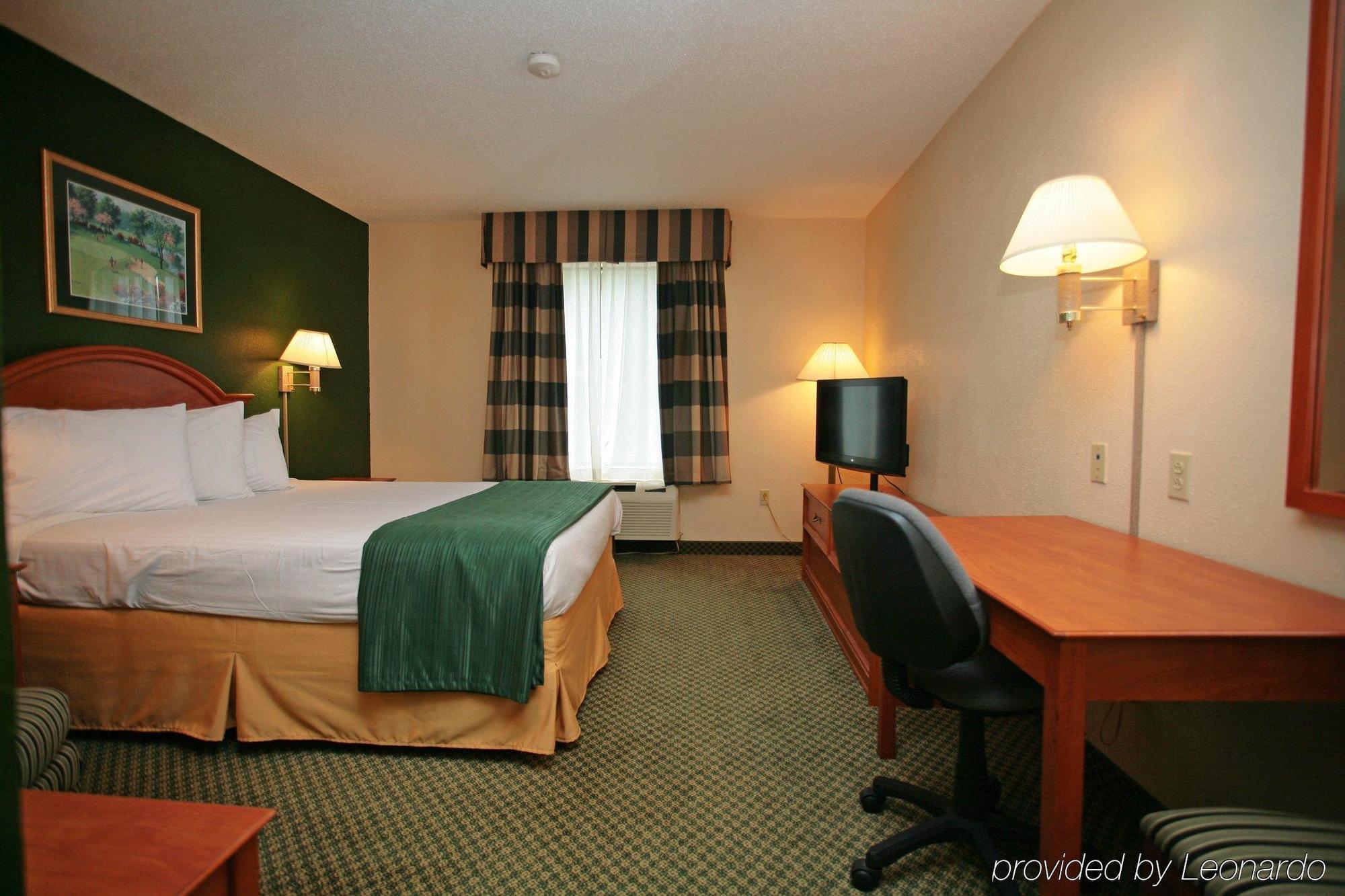 Americas Best Value Inn Louisville Room photo
