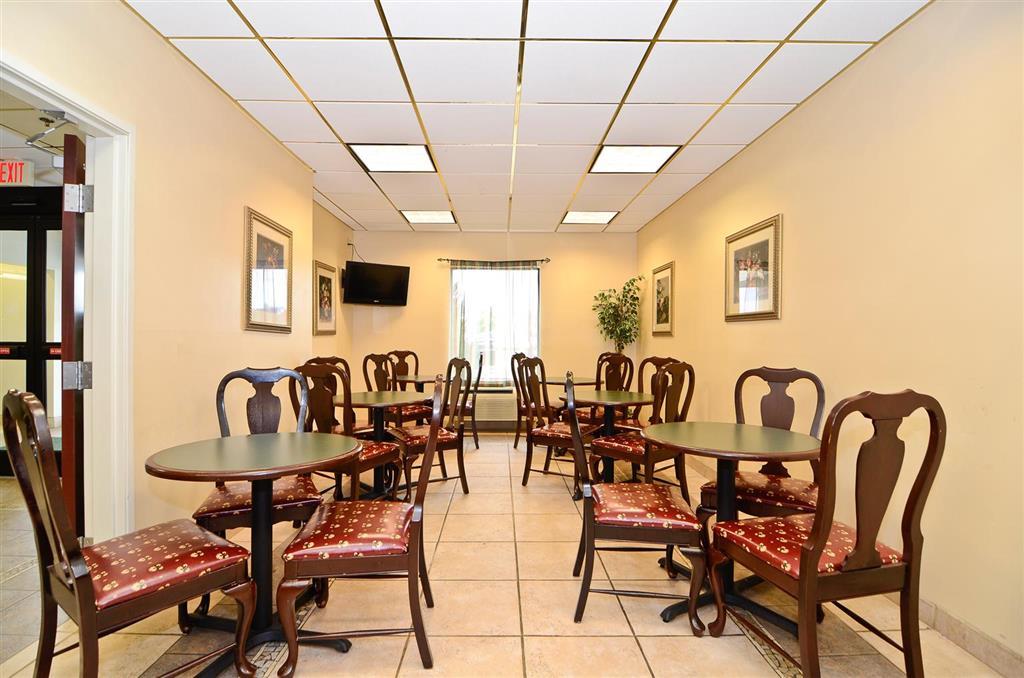 Americas Best Value Inn Louisville Restaurant photo