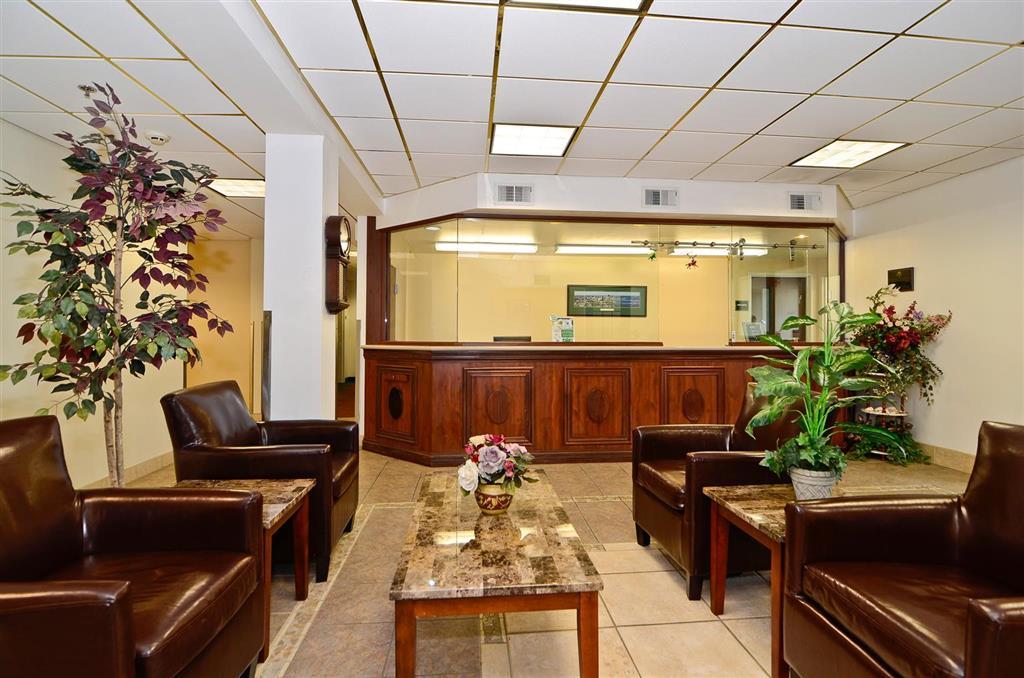 Americas Best Value Inn Louisville Interior photo