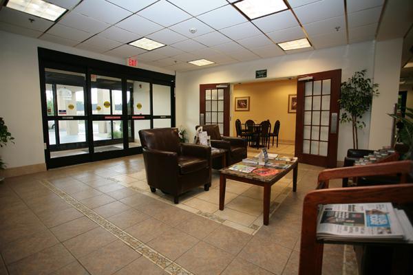 Americas Best Value Inn Louisville Exterior photo