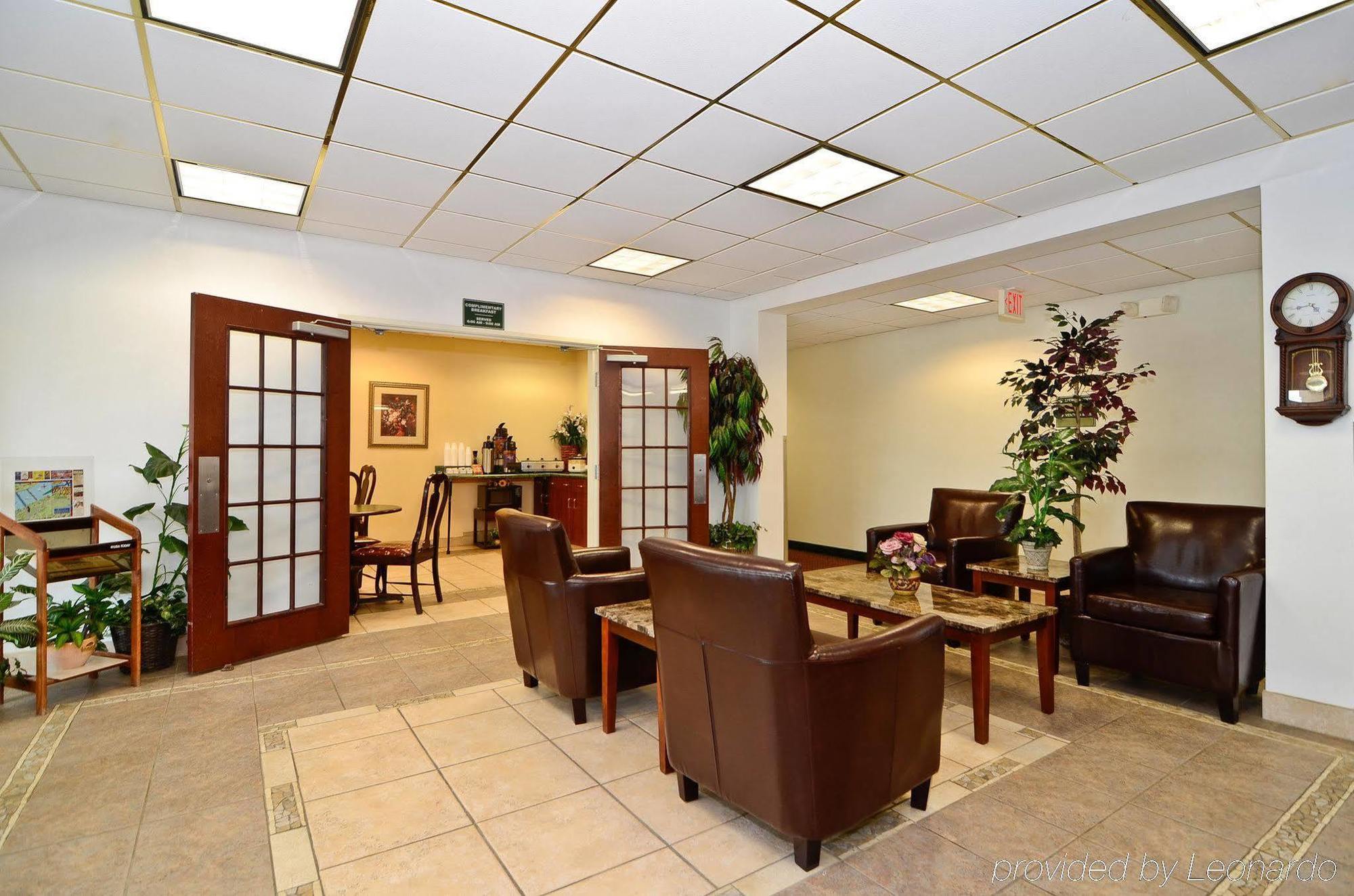 Americas Best Value Inn Louisville Exterior photo