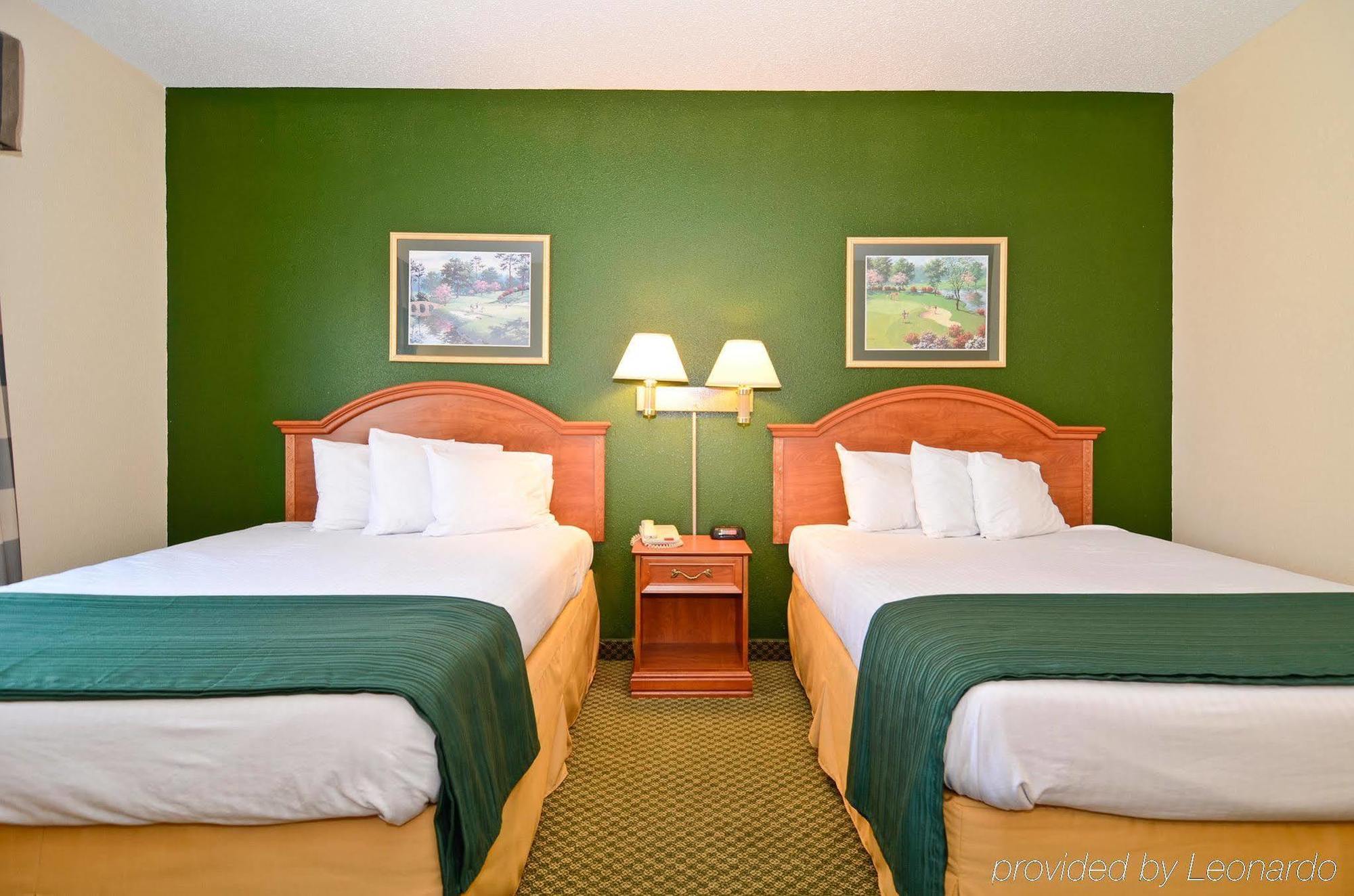 Americas Best Value Inn Louisville Exterior photo