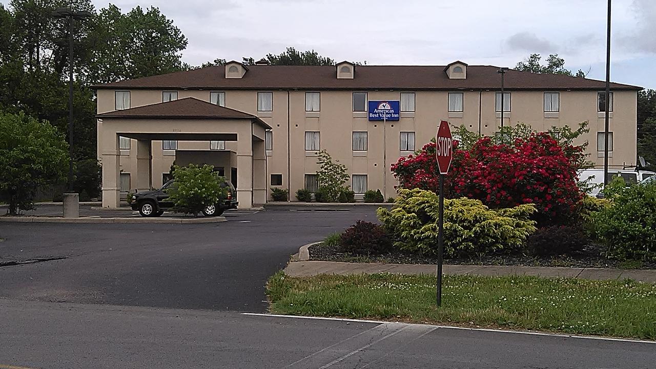 Americas Best Value Inn Louisville Exterior photo