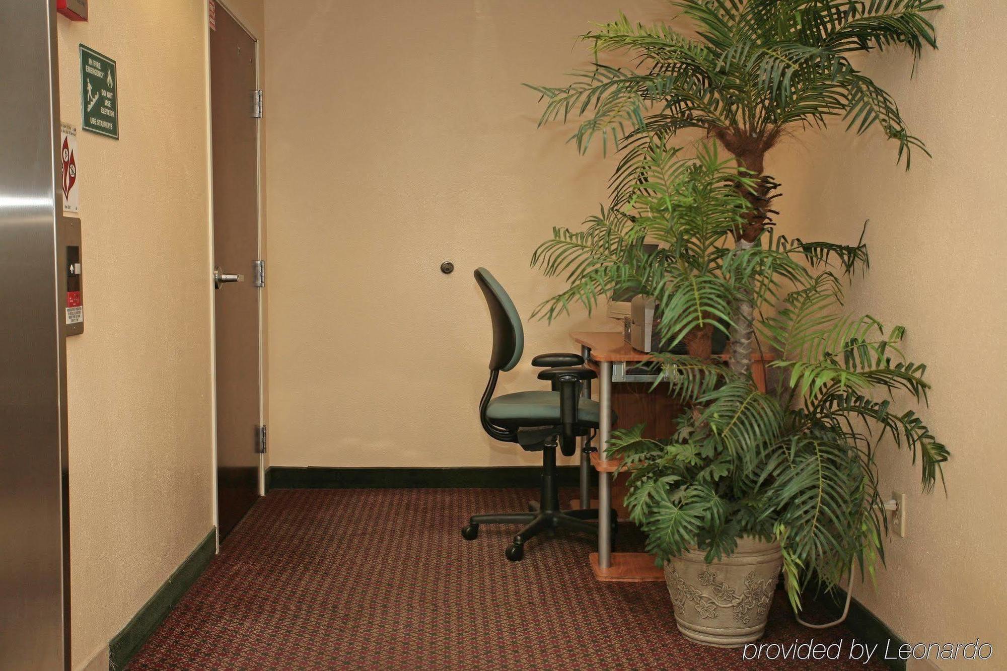 Americas Best Value Inn Louisville Exterior photo